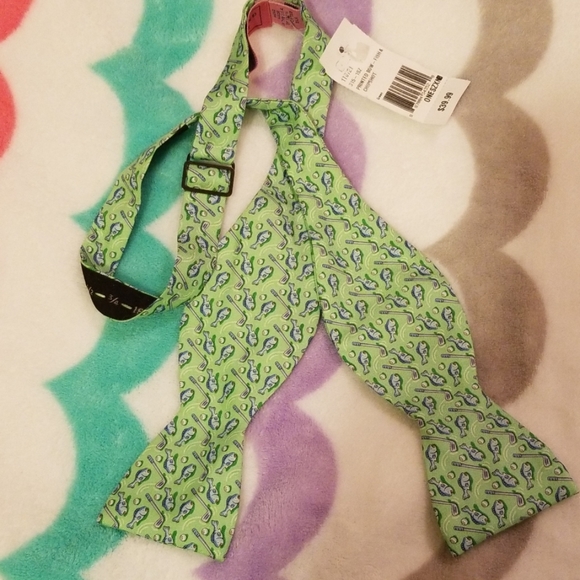 Vineyard Vines Other - ❗Men's Vineyard Vines Silk Bow Tie Fish & Golf NWT